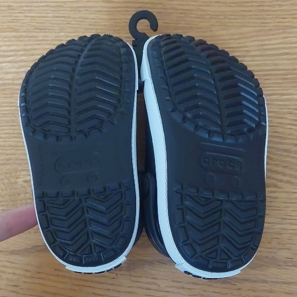 Kids Black and White Crocs - Picture 5 of 8